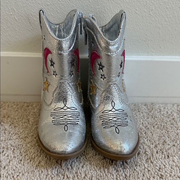 Tucker + Tate Metallic Silver Cowgirl Boots - Picture 3 of 6